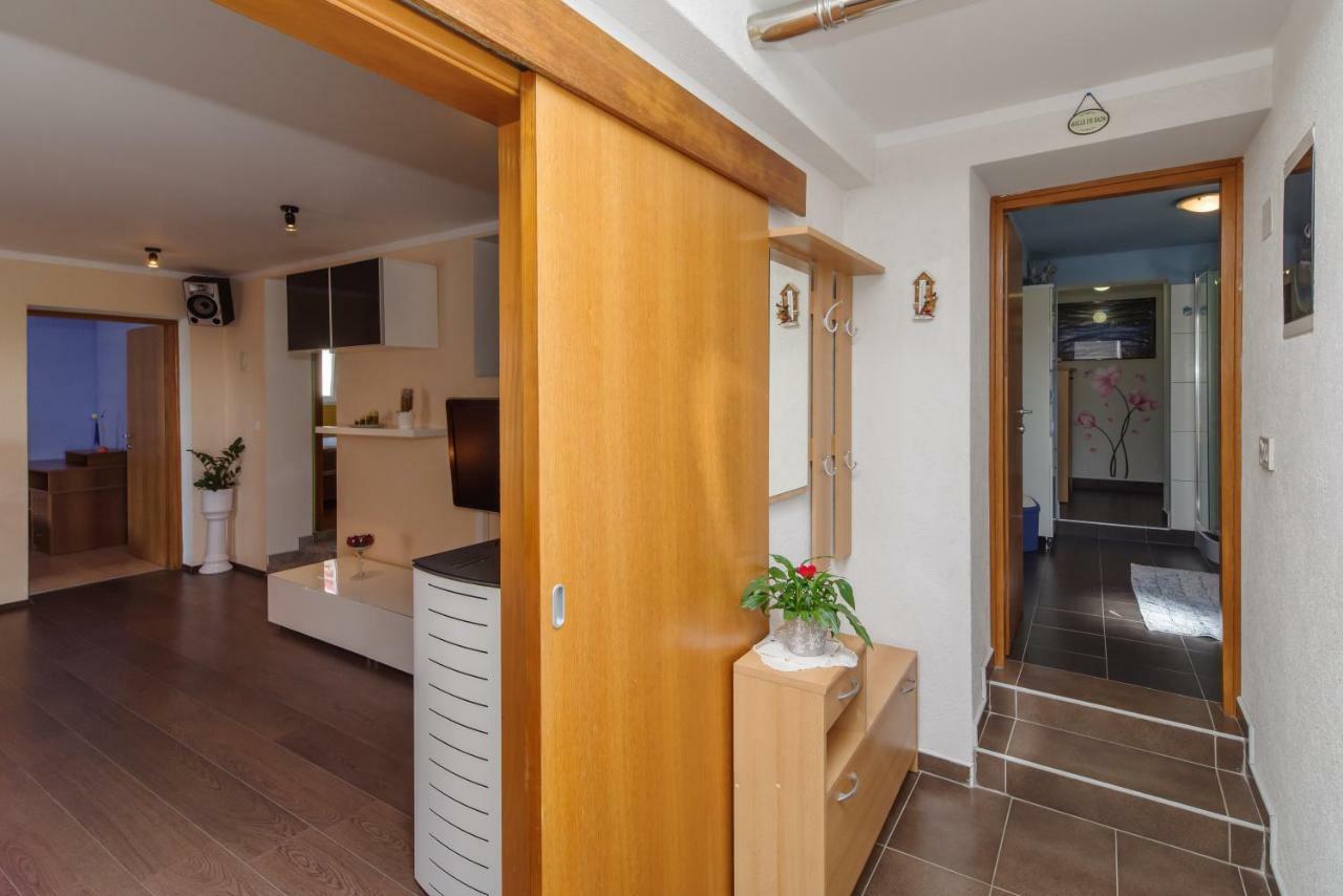 Apartment Sarar Crikvenica Luaran gambar